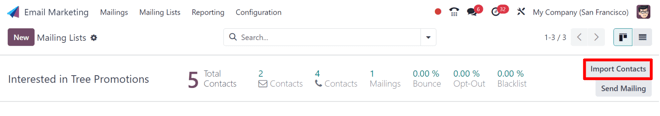 El botón para importar contactos en la lista de correo electrónico en la aplicación Marketing por correo electrónico de Odoo.