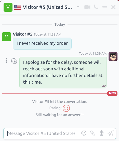 Vista de una ventana de chat desde la perspectiva del operador, se resalta una calificación en la aplicación Chat en vivo de Odoo.